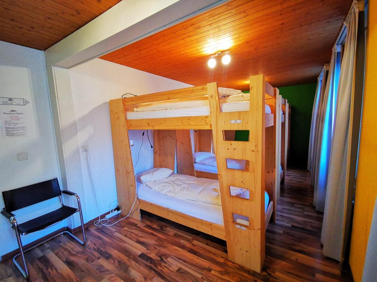 Downtown Hostel אינטרלאקן מראה חיצוני תמונה