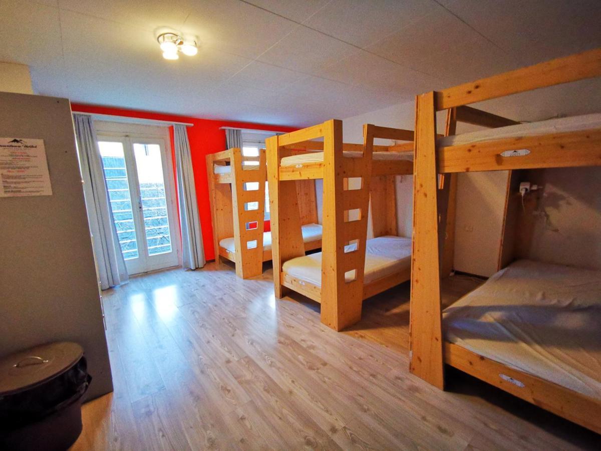 Downtown Hostel אינטרלאקן מראה חיצוני תמונה