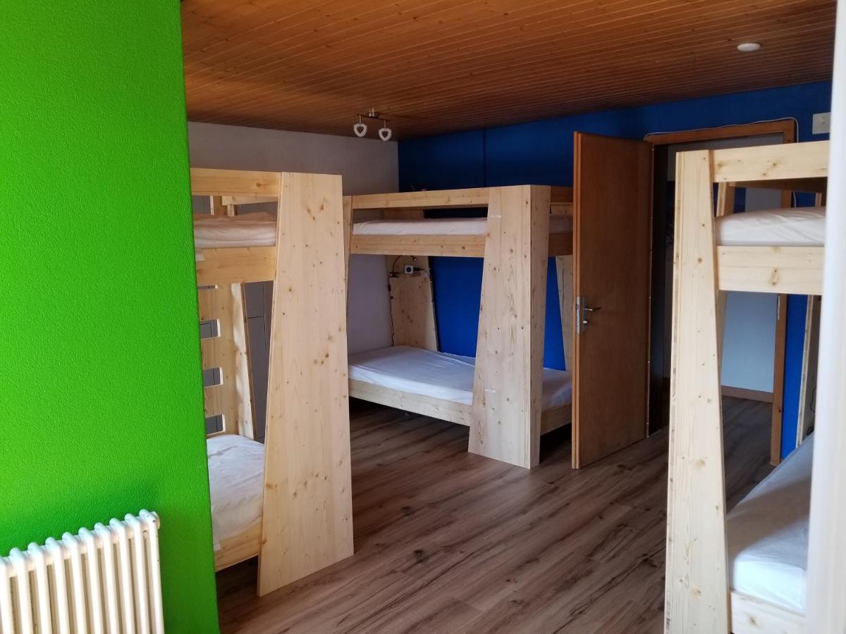 Downtown Hostel אינטרלאקן מראה חיצוני תמונה