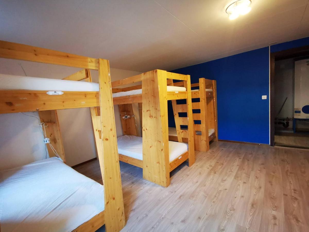 Downtown Hostel אינטרלאקן מראה חיצוני תמונה