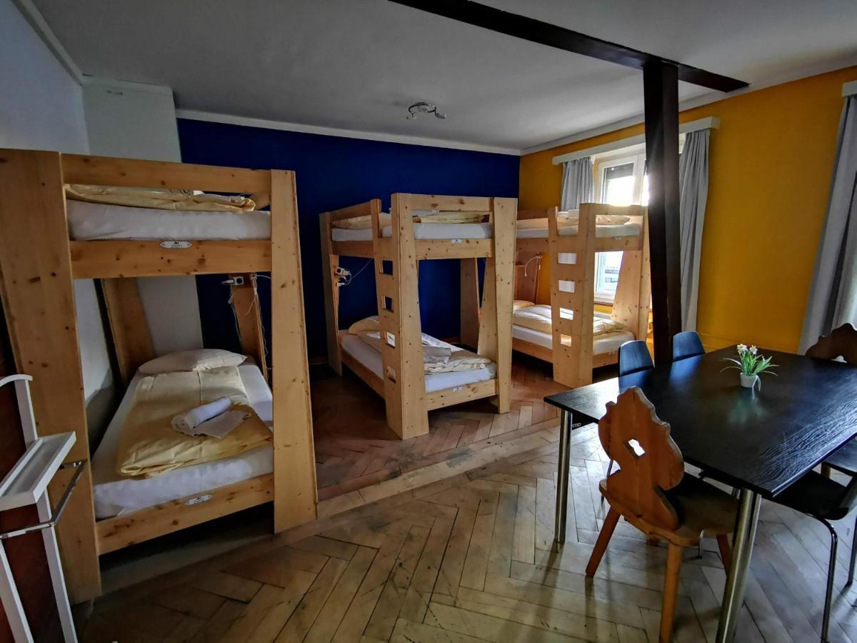Downtown Hostel אינטרלאקן מראה חיצוני תמונה