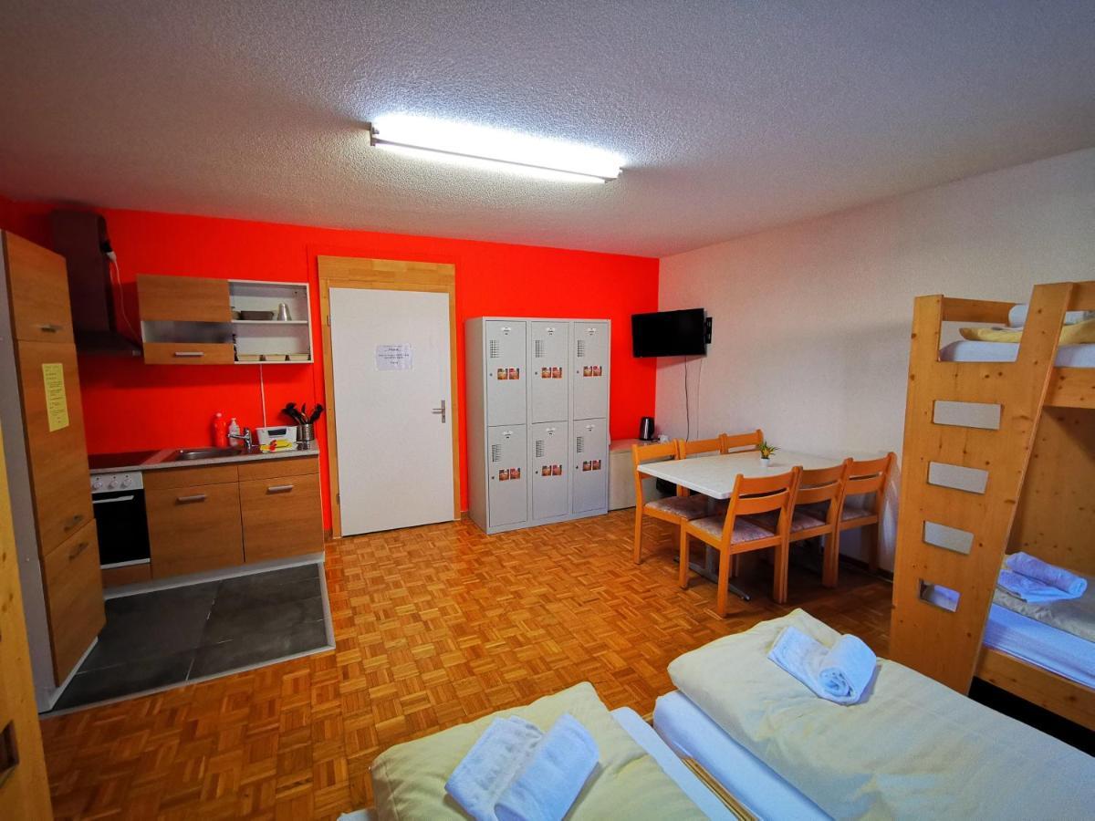 Downtown Hostel אינטרלאקן מראה חיצוני תמונה