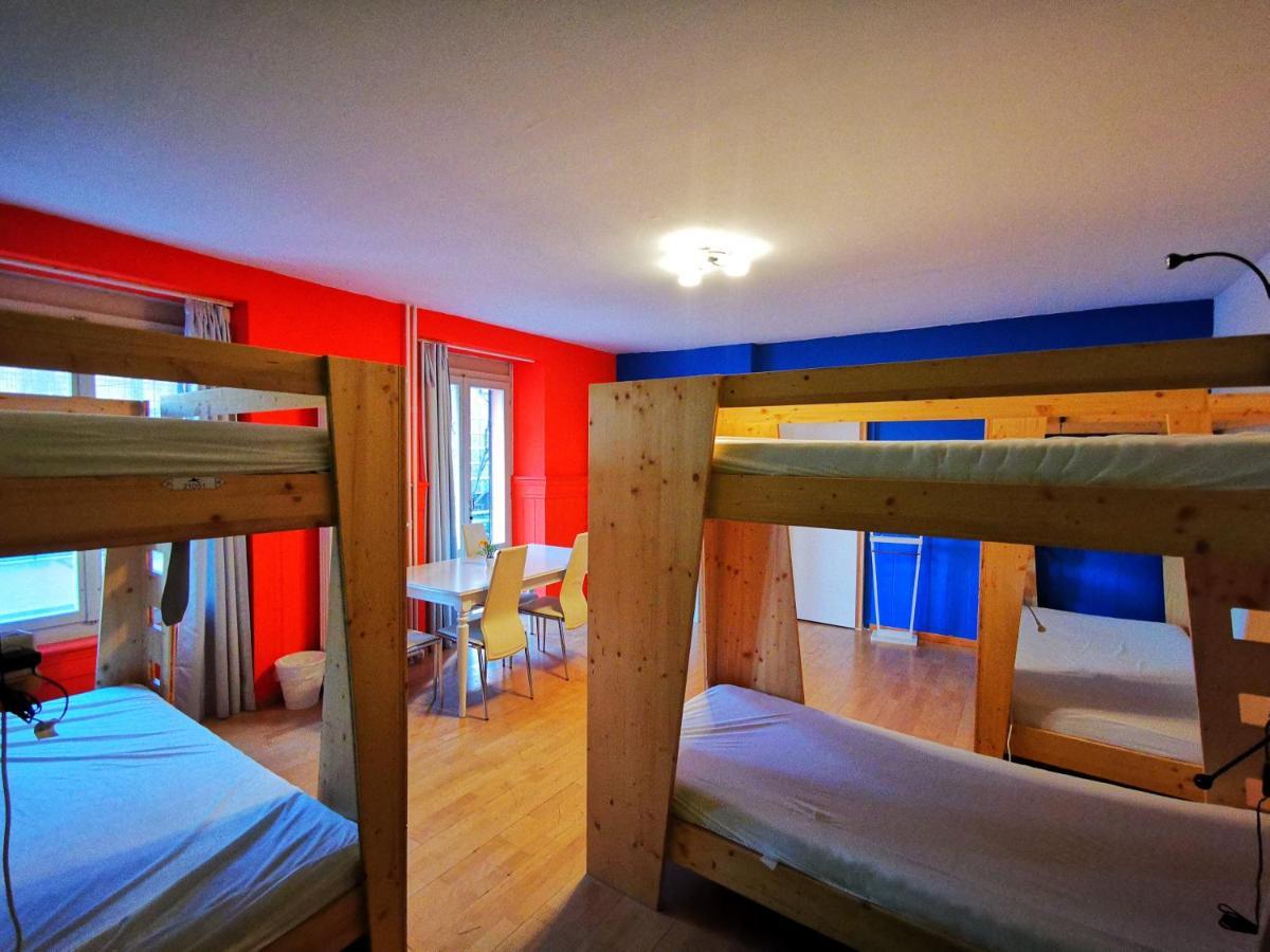 Downtown Hostel אינטרלאקן מראה חיצוני תמונה