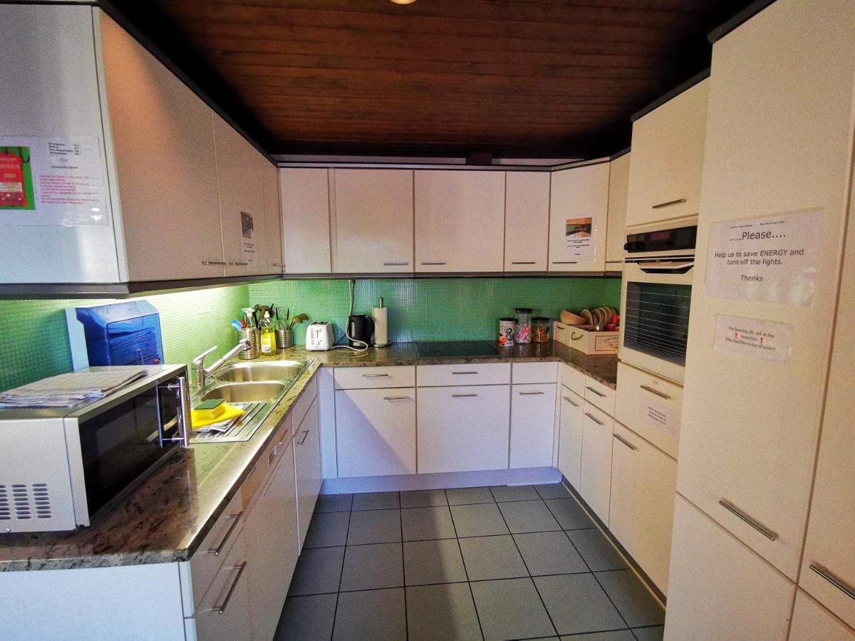 Downtown Hostel אינטרלאקן מראה חיצוני תמונה